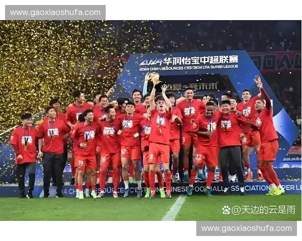 2025赛季全球足球联赛最新动态与球队表现分析