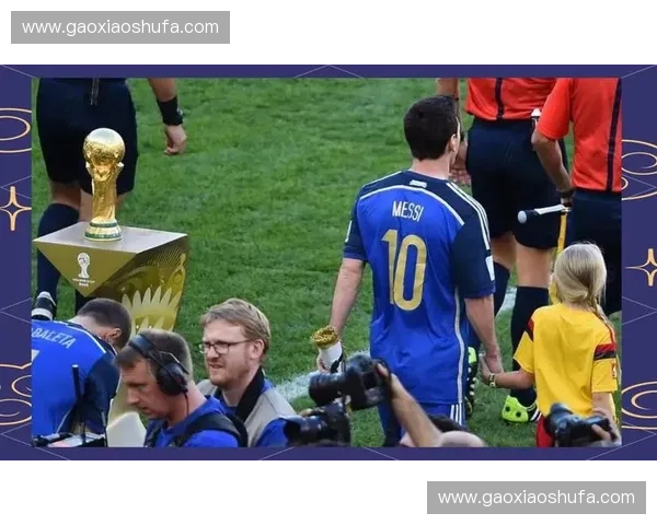 意大利队世界杯征战历史回顾与荣耀瞬间解析 意大利队世界杯征战历史回顾与荣耀瞬间解析